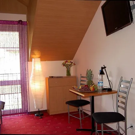 Privatunterkunft Orchidea